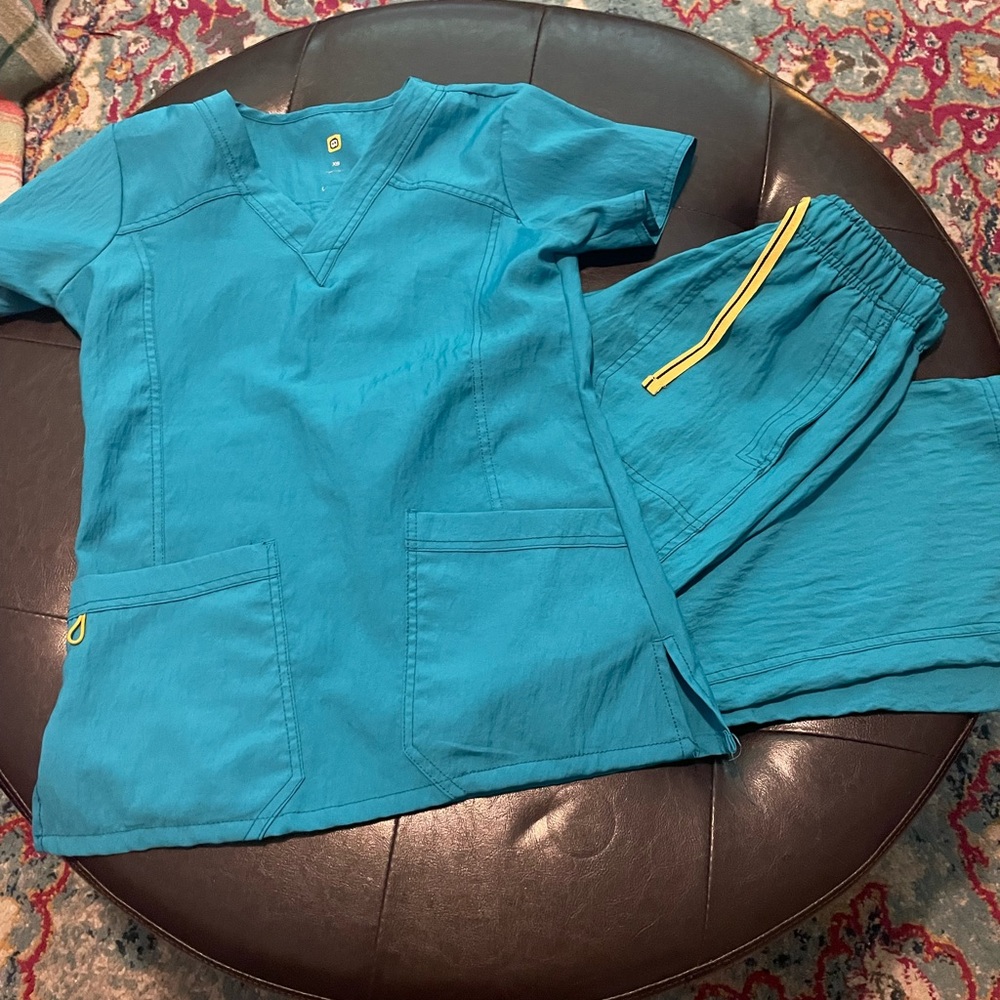 Aqua Wonder Wink Scrubs